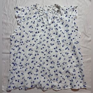 NWT White and blue floral women’s flutter sleeve blouse blouse Old Navy XL Tall
